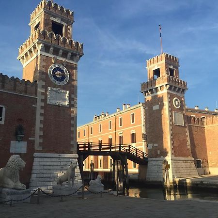 In A Lovely Garden Biennale Flat Venecia Exterior foto