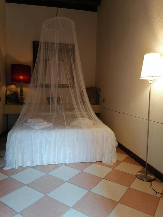 In A Lovely Garden Biennale Flat Venecia Exterior foto
