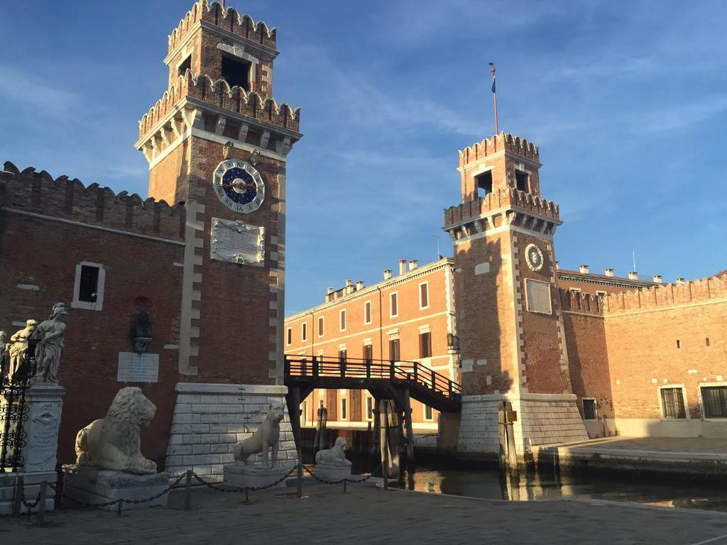 In A Lovely Garden Biennale Flat Venecia Exterior foto