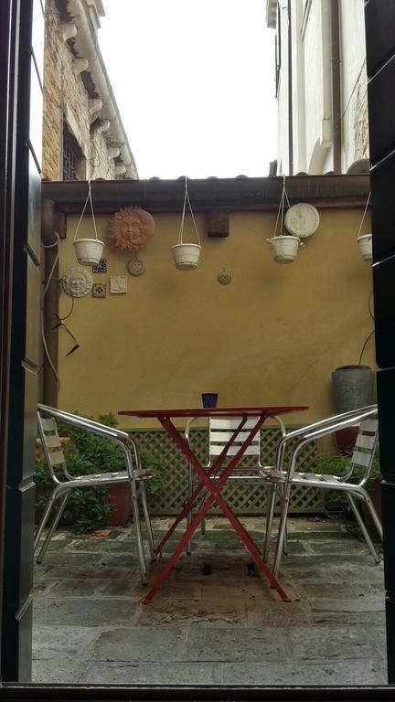In A Lovely Garden Biennale Flat Venecia Exterior foto